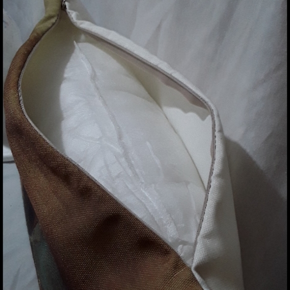 New Kathryn White design throw accent pillow 17" - Picture 6 of 6